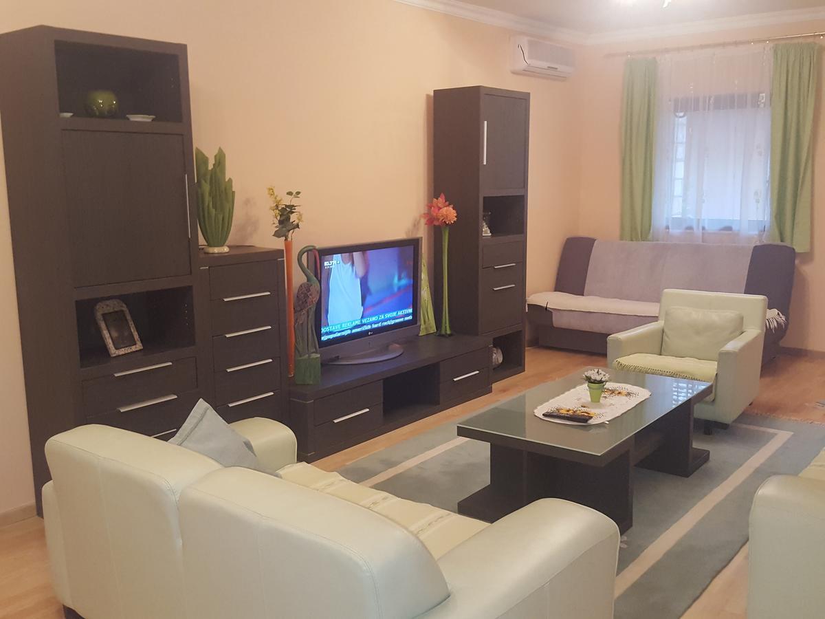 Apartment Andric 2 เทรบินเย ภายนอก รูปภาพ